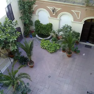 San Daniele Bundi House ** Roma